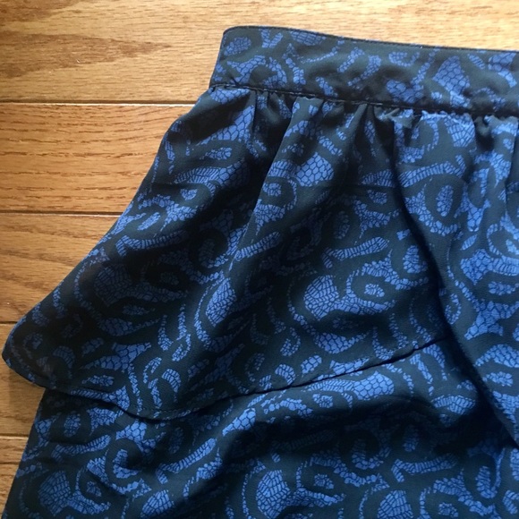 Silence + Noise Urban Outfitters Ruffle Skirt - Picture 2 of 5